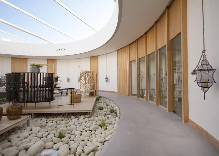 Aelia Wellness Retreat ホテル